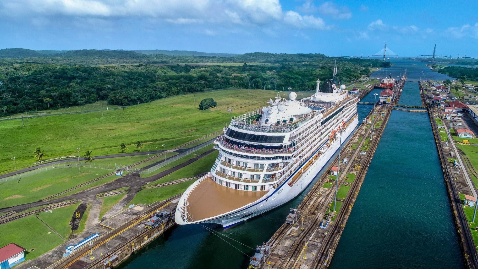 What Side Of A Cruise Ship Is Best For The Panama Canal? preview image