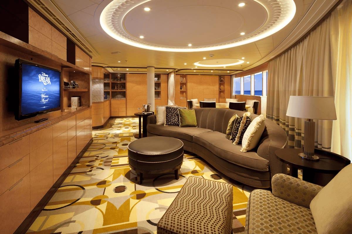 Cruise Ship Rooms: How to Choose the Cabin That's Right for You